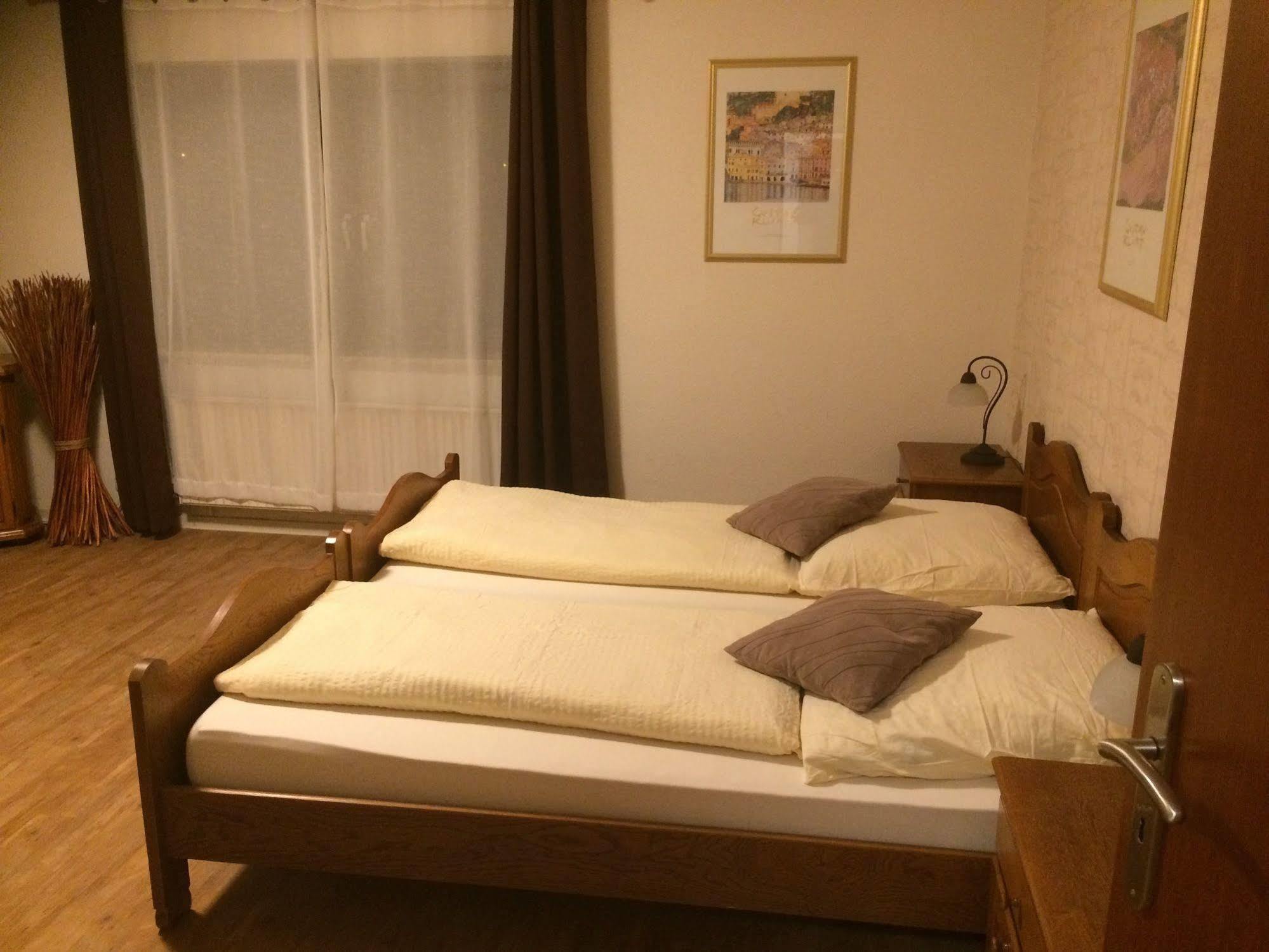 Zum Schnackel In Mainz Hotel Wiesbaden