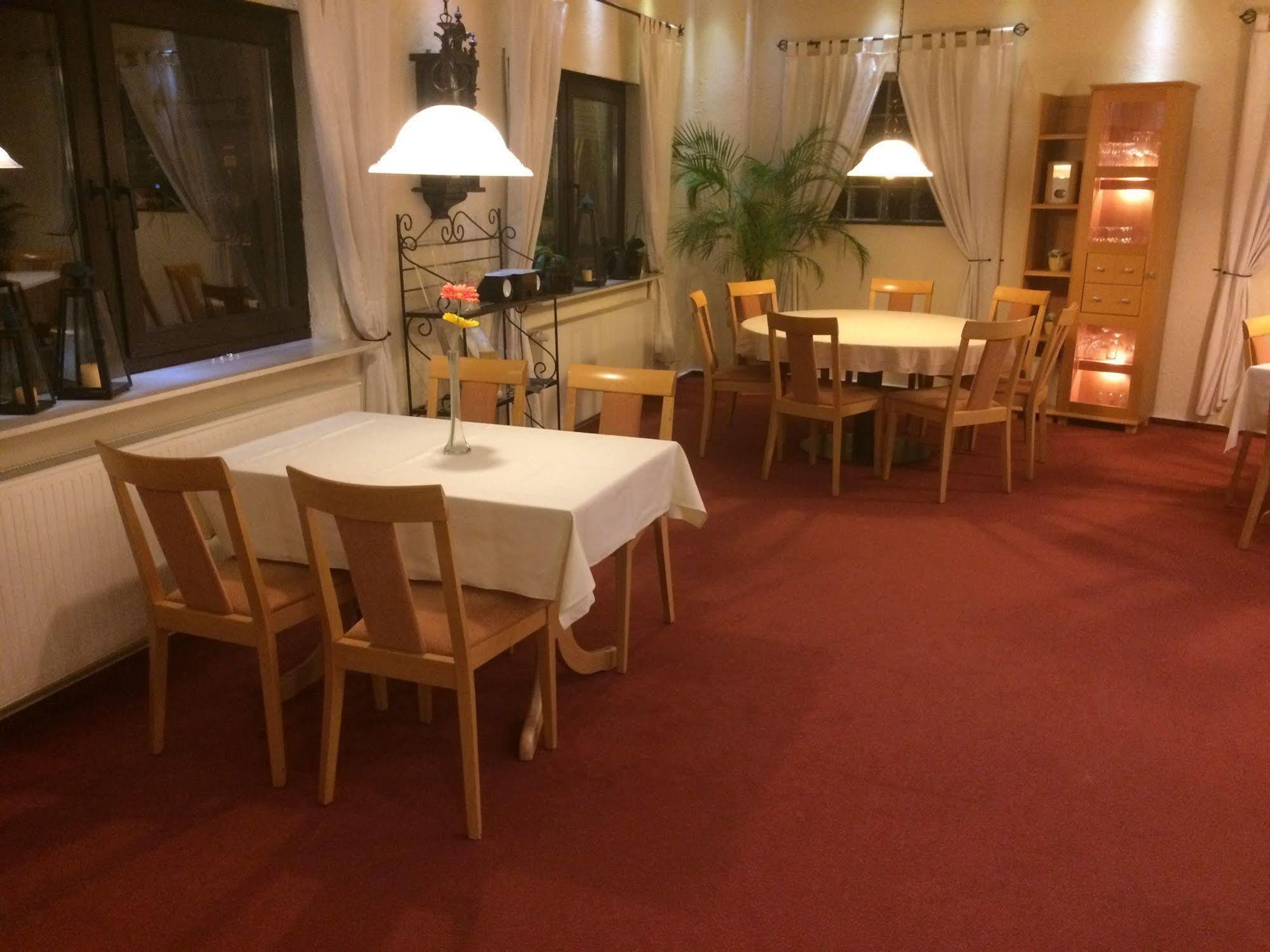 Hotel Zum Schnackel Wiesbaden